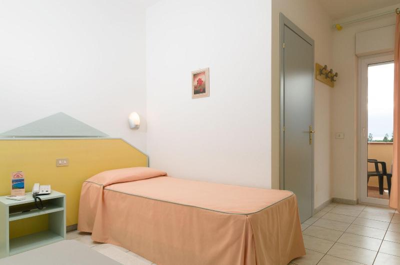 Lu' Porto Pino 4* SantʼAnna Arresi
