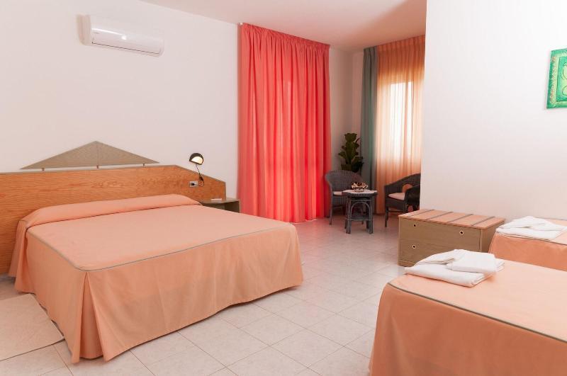 Lu' Hotel Porto Pino 4* SantʼAnna Arresi