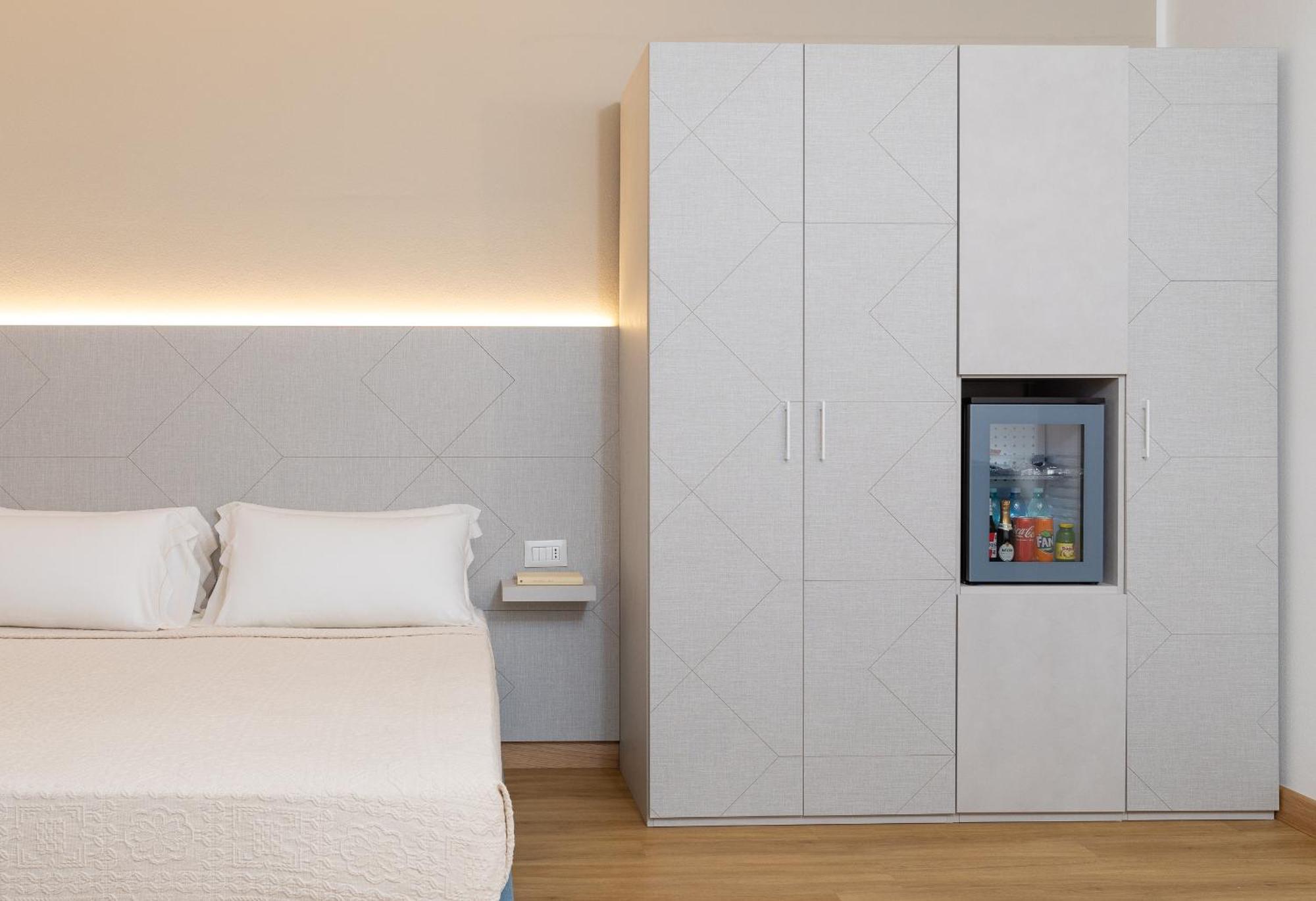 Lu' Hotel Porto Pino Hotel SantʼAnna Arresi