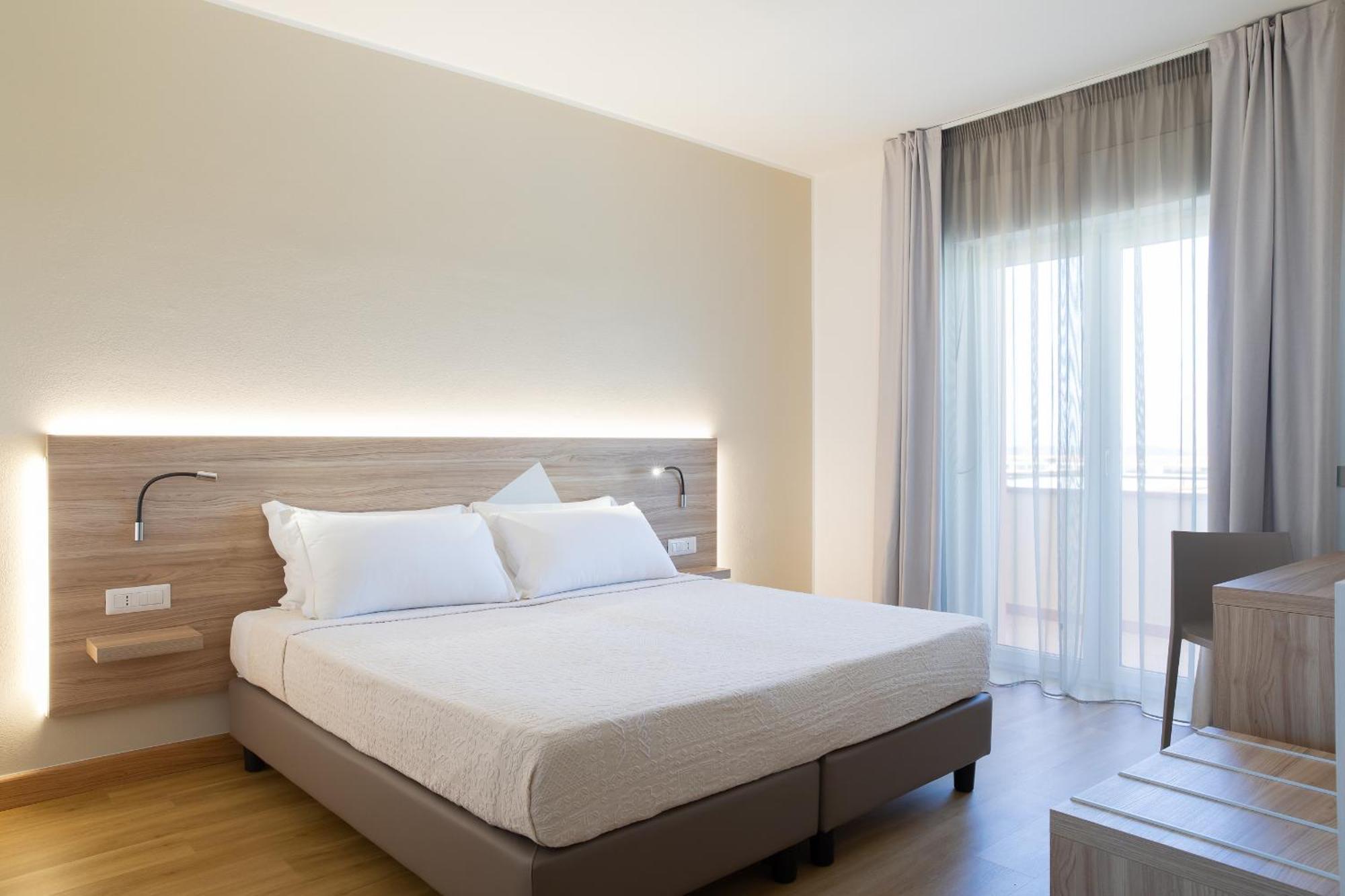 Hotel Lu' Hotel Porto Pino SantʼAnna Arresi